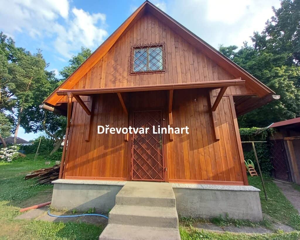 Rekonstrukce štítu vč. zateplení a vybudování nového přístřešku Káraný