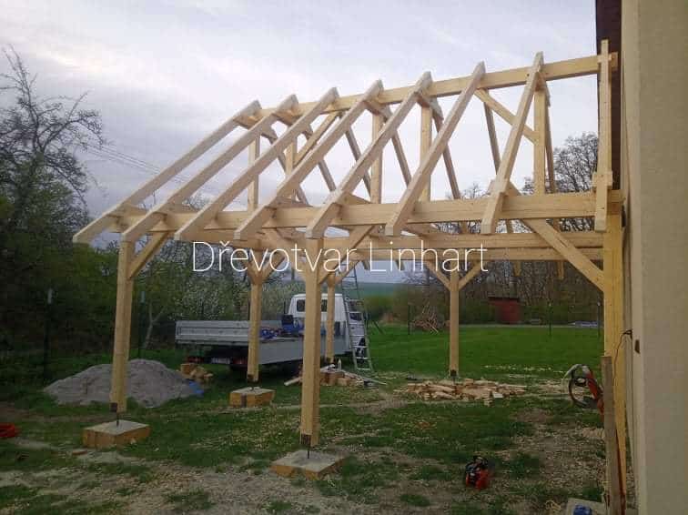 Nosná konstrukce přístřešku